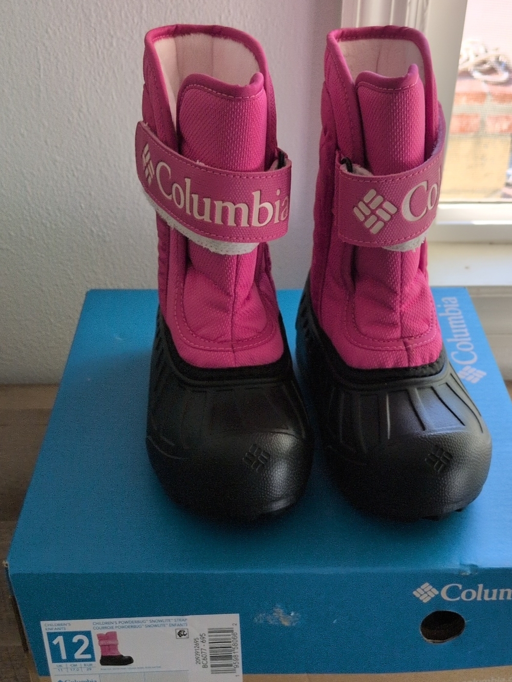NWT Columbia Kids Hot Pink and Black Insulated Snow Boots